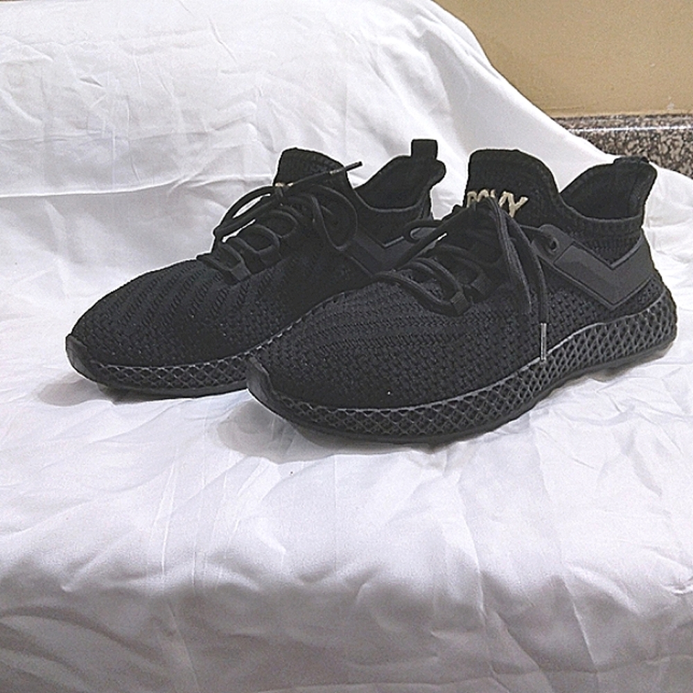 Pony Black Athletic Shoes Sleek Monochromatic Design Size 8.5